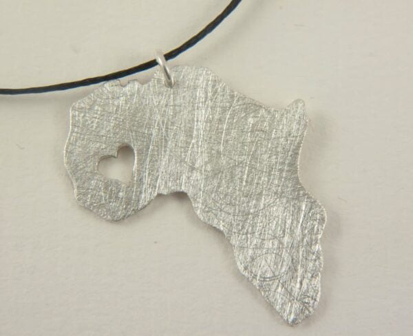Silver Africa Necklace with heart in Mali